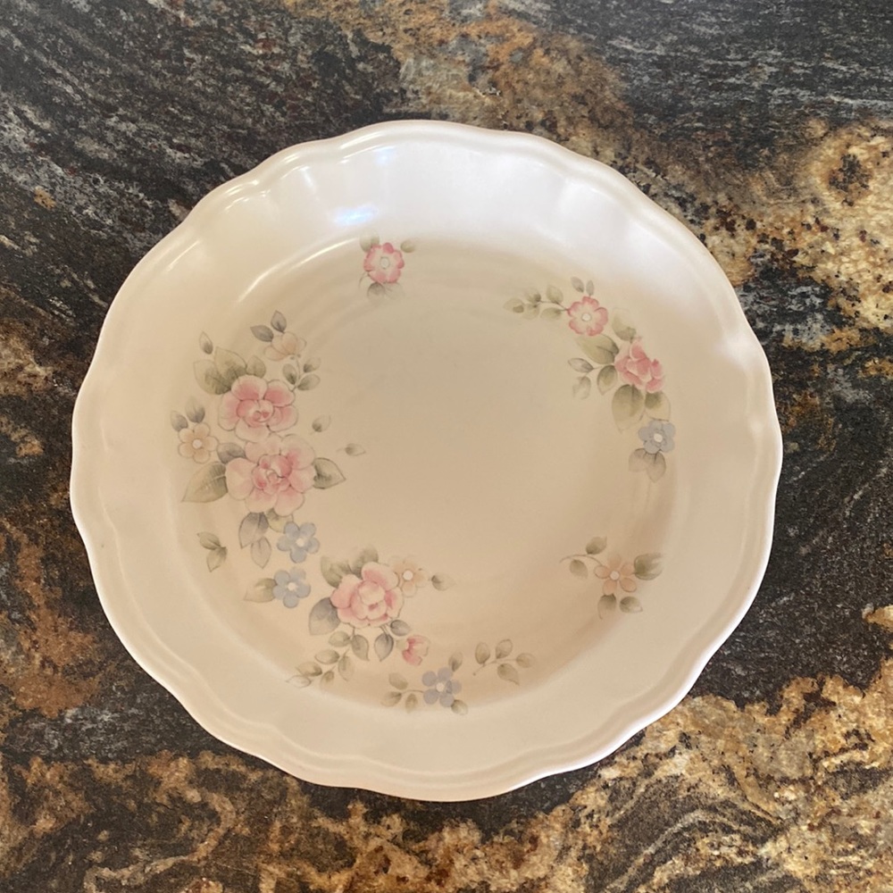 Pflatzgraff tea rose pie dish